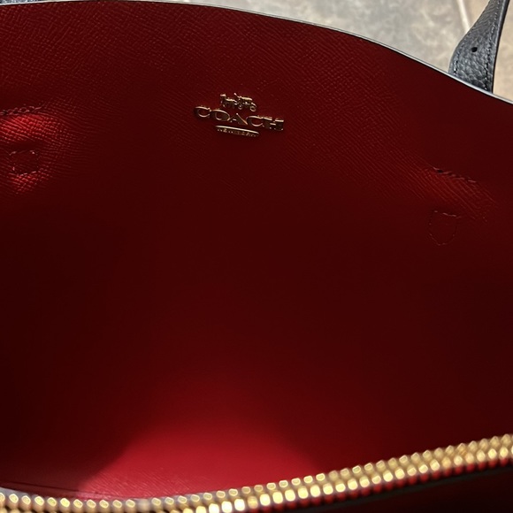 Coach purse - Picture 4 of 8